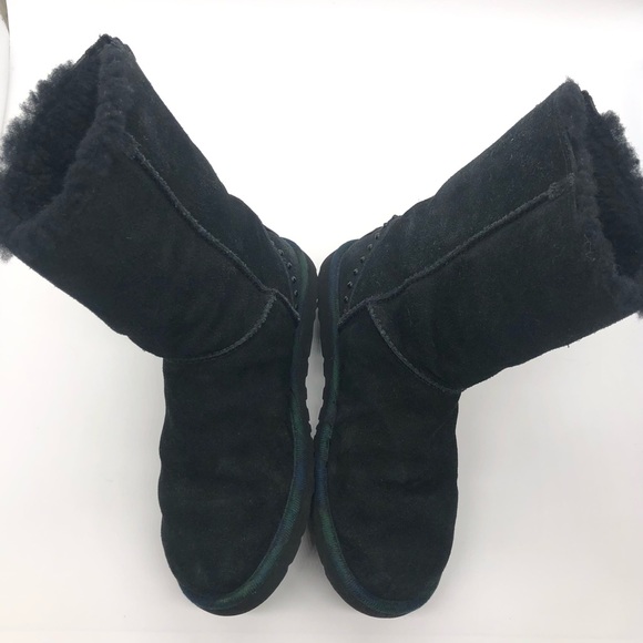 Ugg Classic Mid Calf Black Boots - Picture 14 of 14